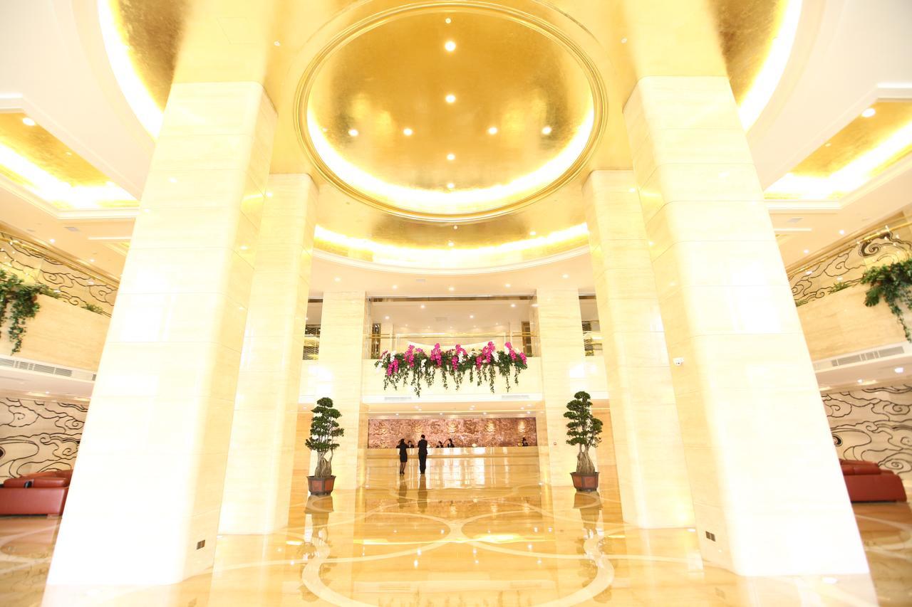 Weihai Long Yue International Hotel エクステリア 写真